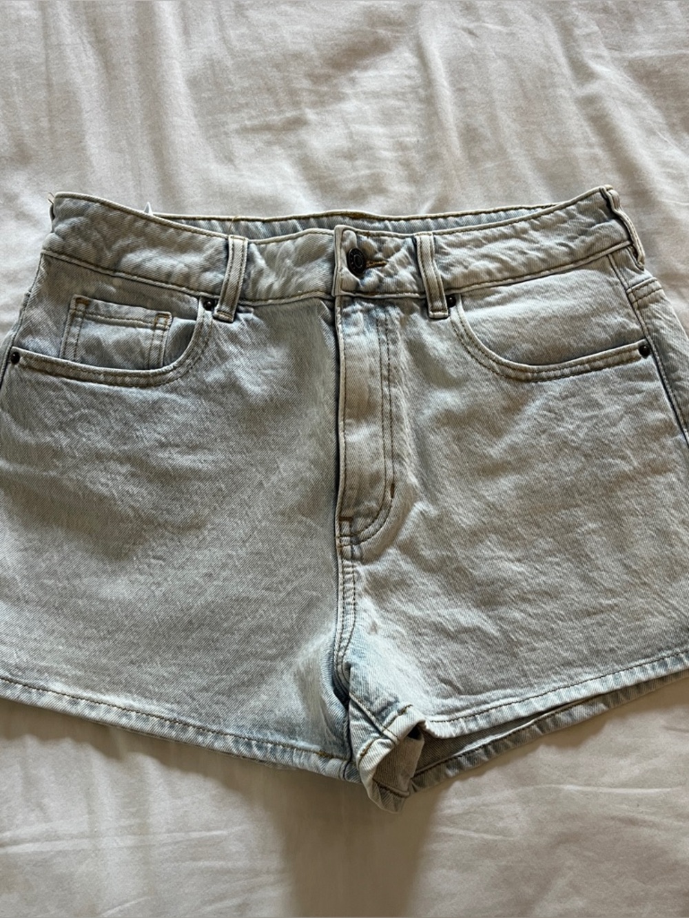 pacsun light wash denim mom shorts
